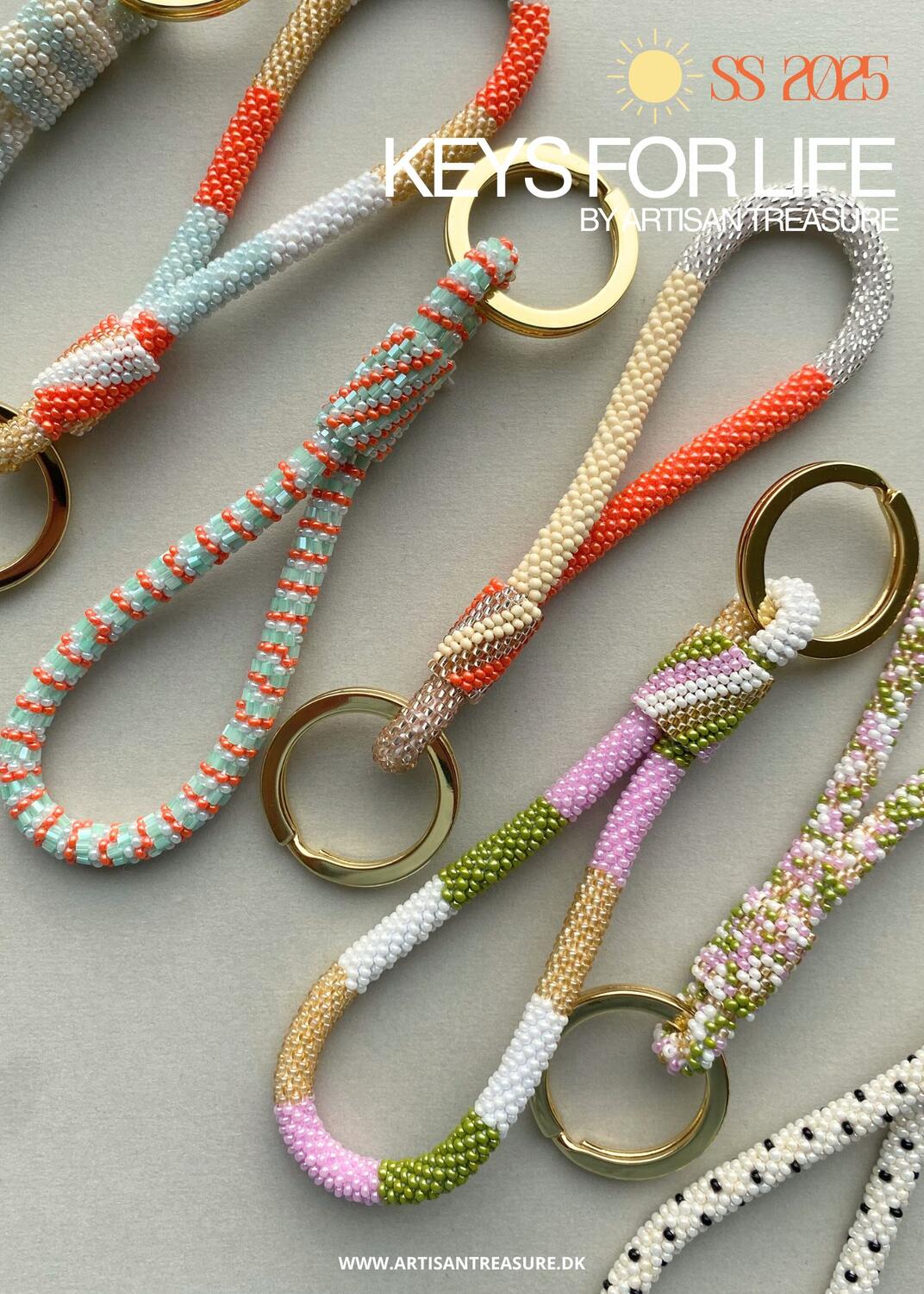 Verona nøglering - Light blue/light yellow/coral/gold